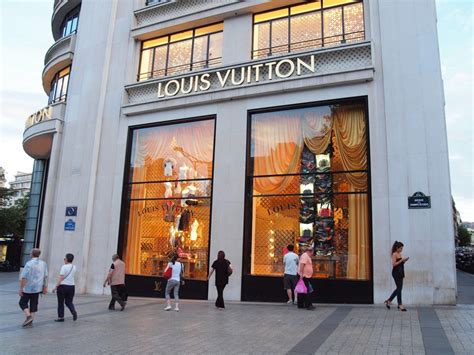 louis vuitton boutique paris france|Louis Vuitton magasin Paris.